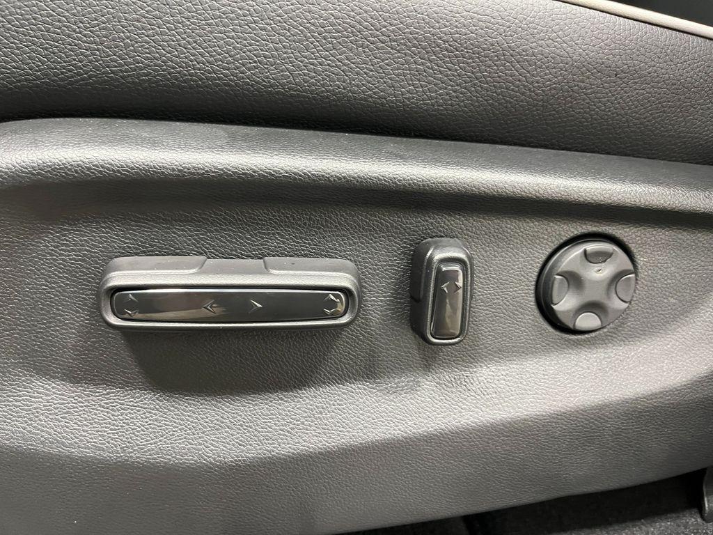new 2026 Honda Odyssey car, priced at $45,679