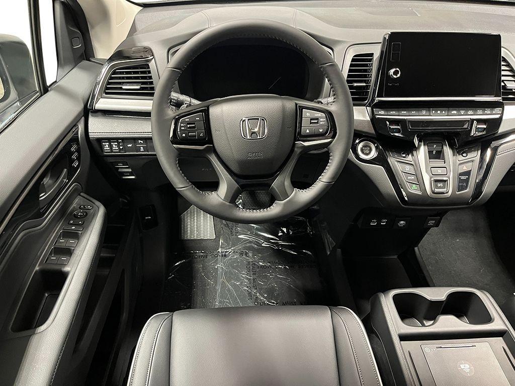 new 2026 Honda Odyssey car, priced at $45,679