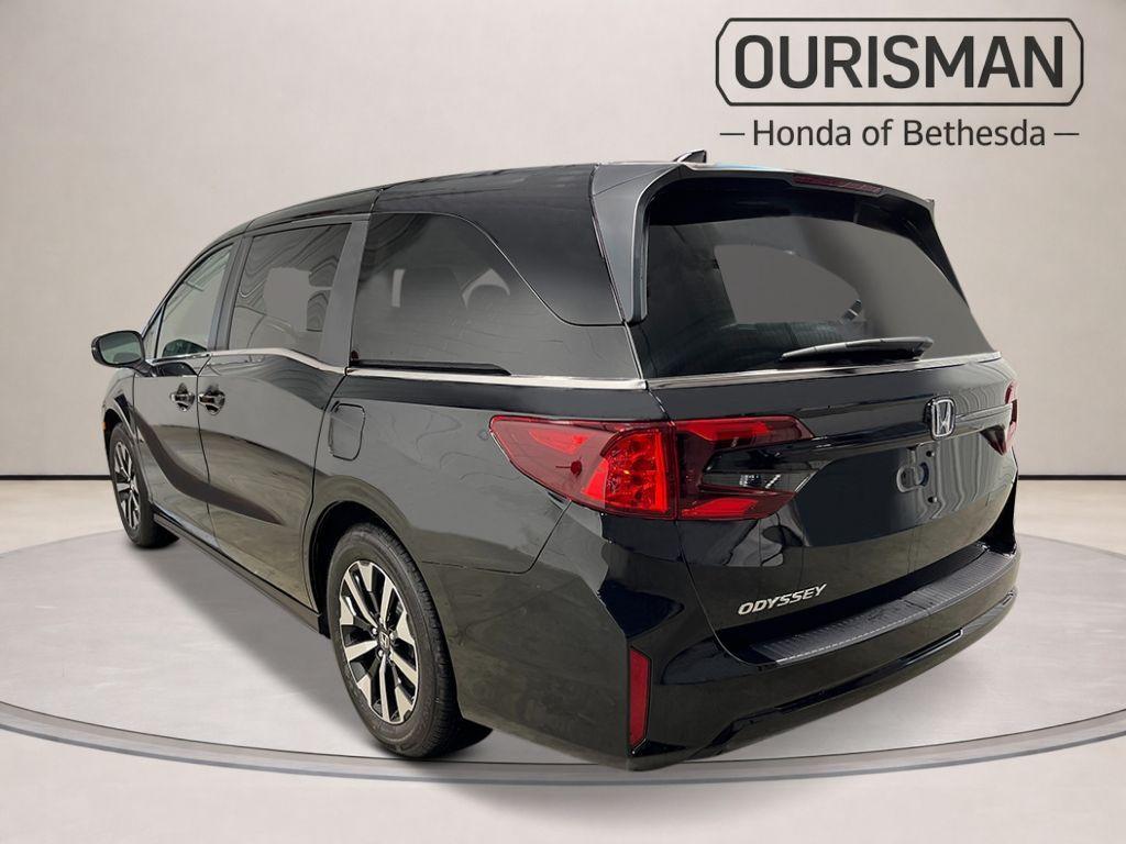 new 2026 Honda Odyssey car, priced at $40,636