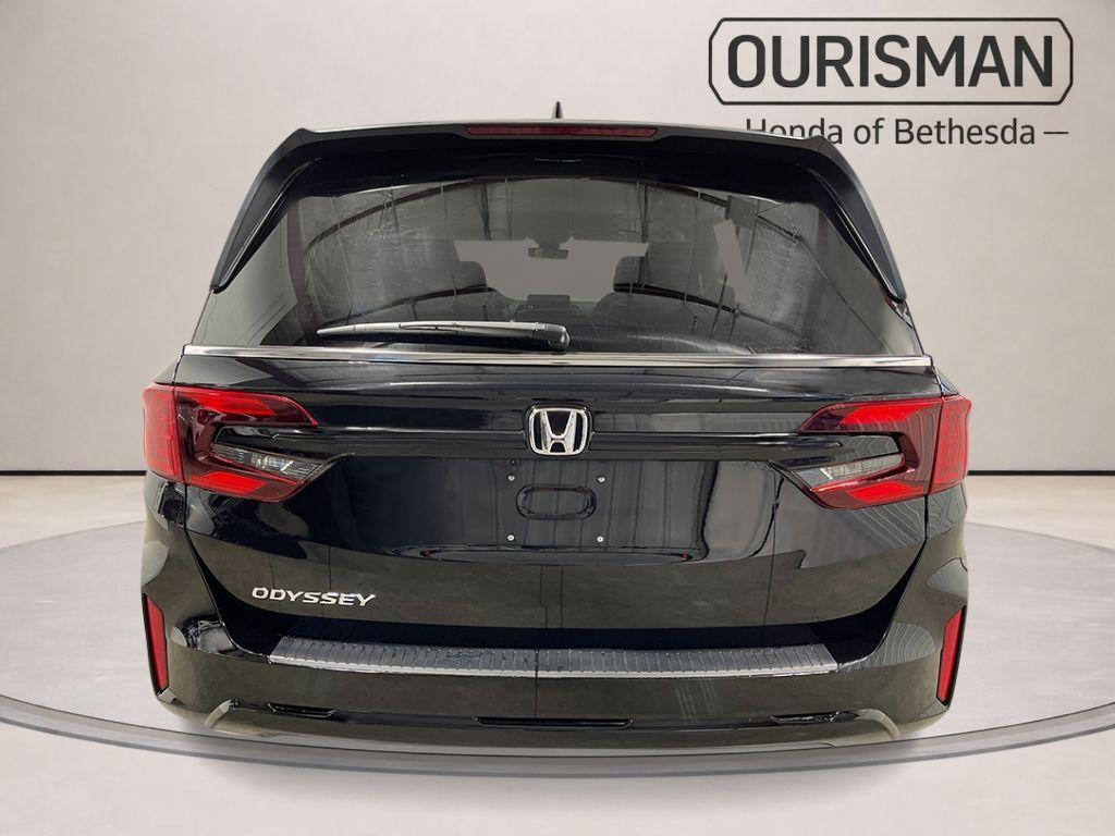 new 2026 Honda Odyssey car, priced at $40,636