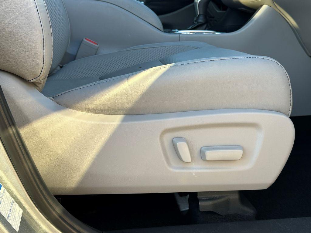 used 2019 Toyota Highlander car, priced at $27,961