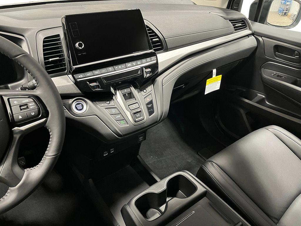 new 2026 Honda Odyssey car, priced at $41,110
