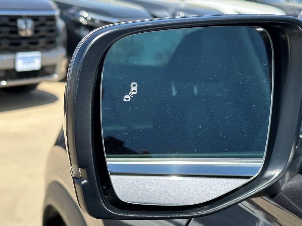 used 2025 Honda Pilot car, priced at $41,295