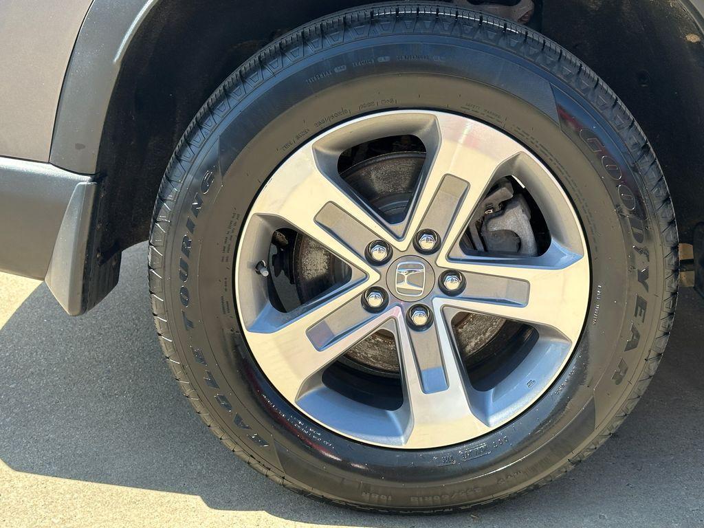 used 2025 Honda Pilot car, priced at $41,295