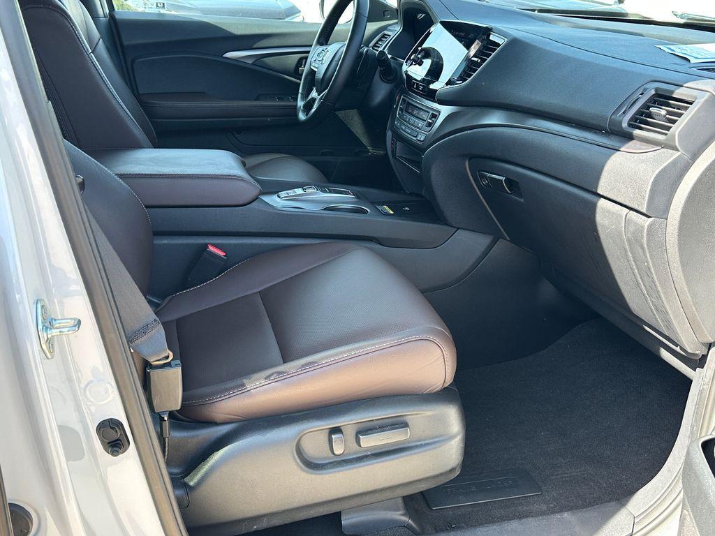 used 2025 Honda Passport car, priced at $37,795