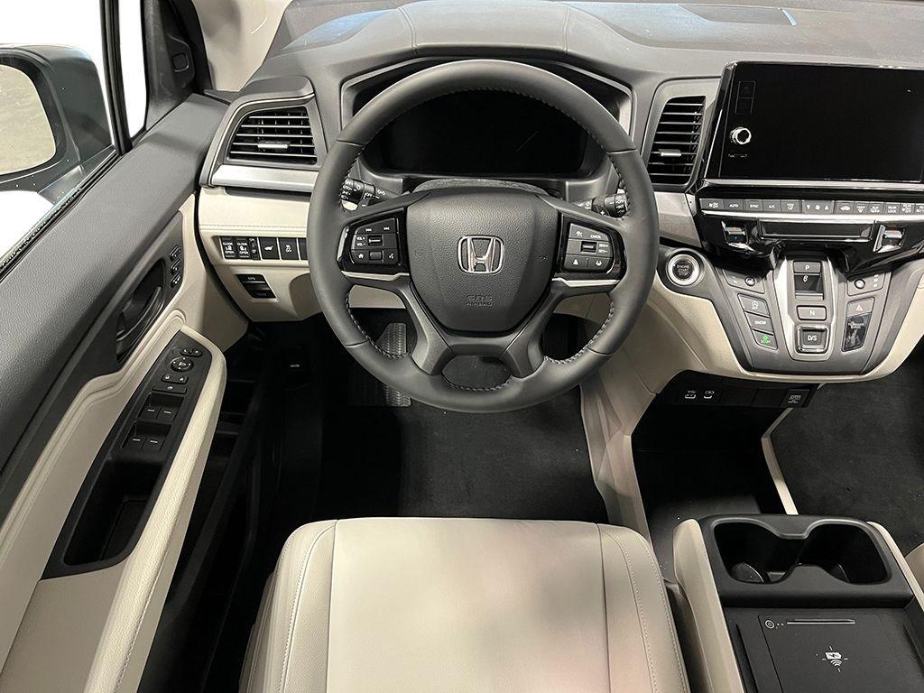 new 2026 Honda Odyssey car, priced at $40,836