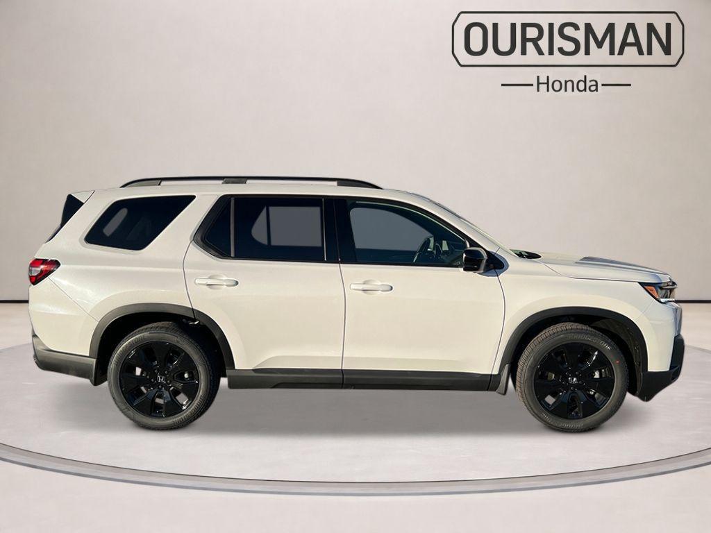 new 2026 Honda Pilot car, priced at $53,590