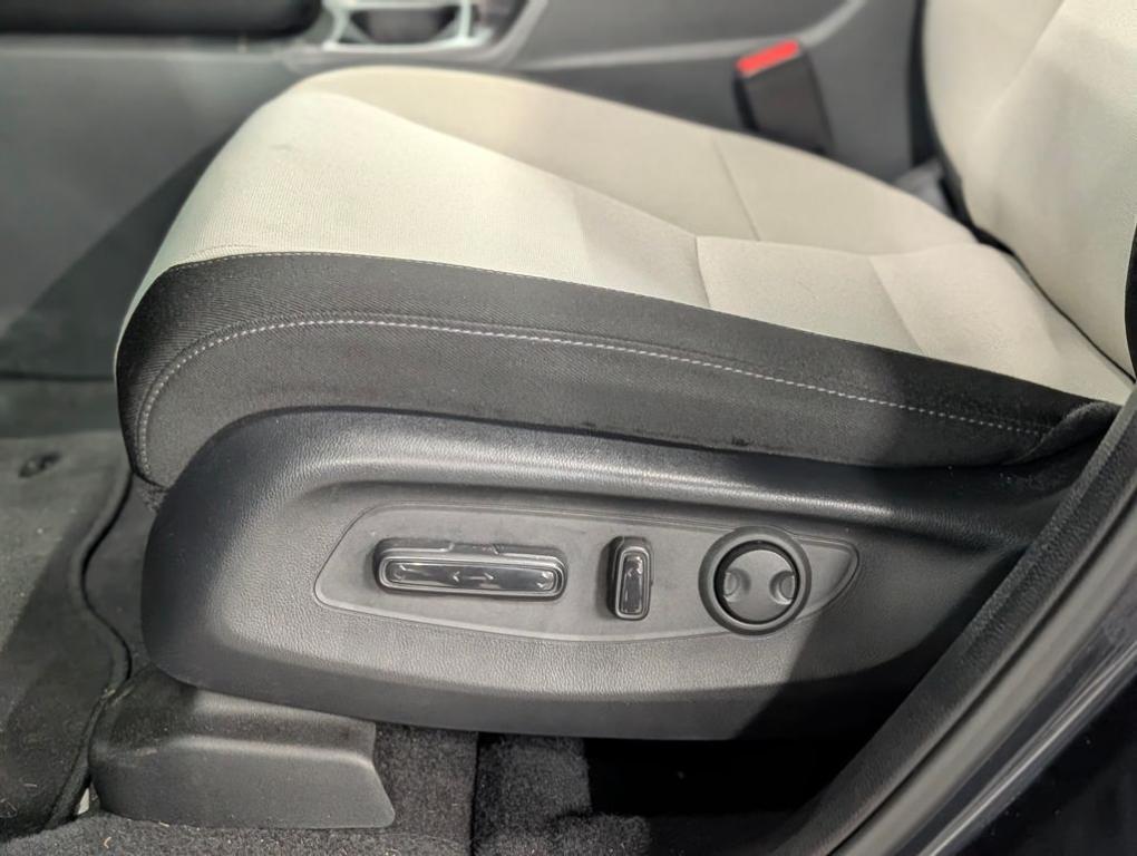 used 2023 Honda CR-V car, priced at $28,995