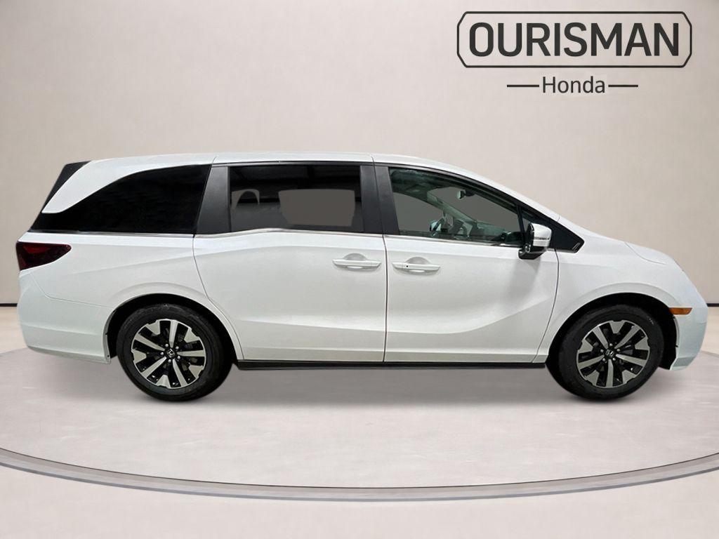 new 2026 Honda Odyssey car, priced at $42,863