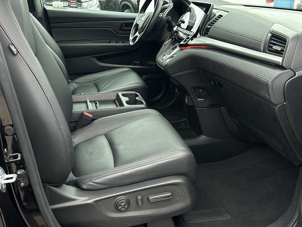 used 2024 Honda Odyssey car, priced at $35,979
