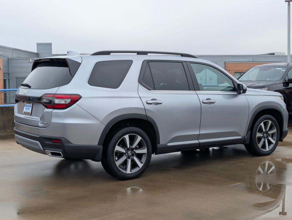 used 2023 Honda Pilot car, priced at $42,995
