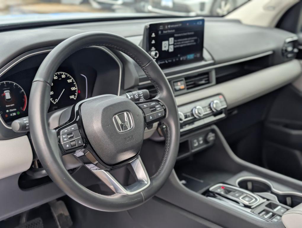 used 2023 Honda Pilot car, priced at $42,995