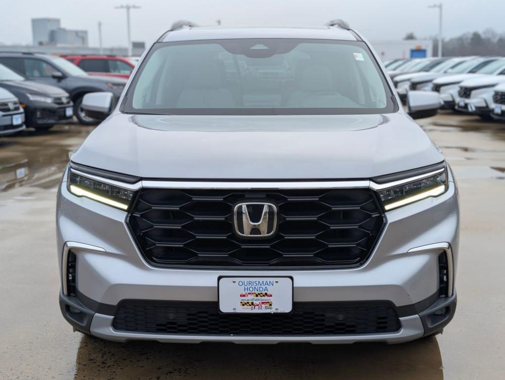 used 2023 Honda Pilot car, priced at $42,995