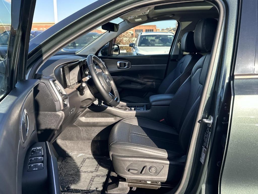 used 2022 Kia Sorento car, priced at $23,995