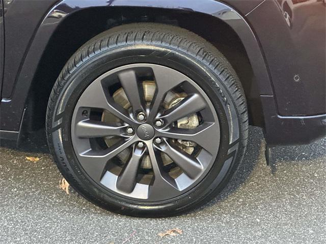 used 2021 Jeep Cherokee car, priced at $15,978