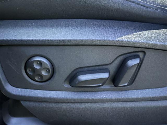 used 2024 Audi Q5 e car, priced at $40,994