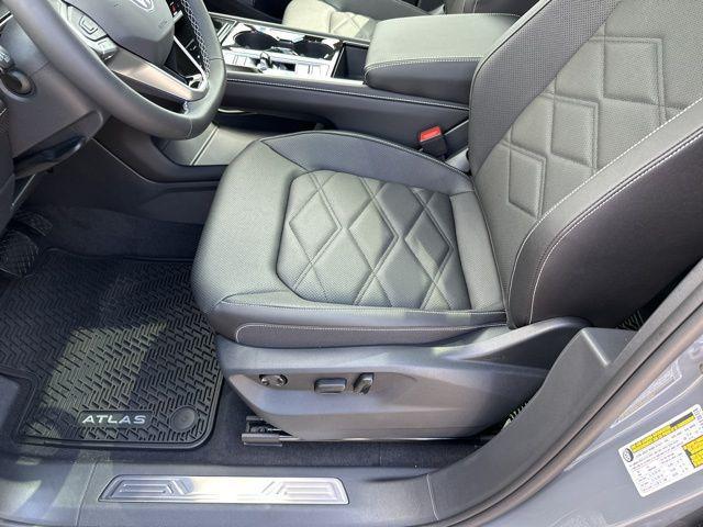 new 2026 Volkswagen Atlas car, priced at $45,080