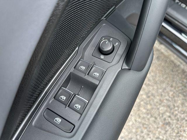 new 2026 Volkswagen Tiguan car, priced at $39,107