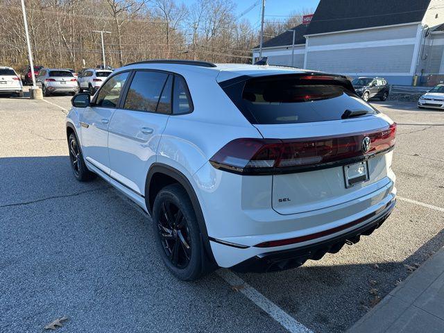 new 2026 Volkswagen Atlas Cross Sport car, priced at $49,876
