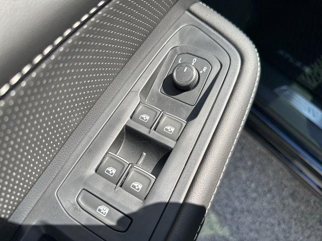 new 2026 Volkswagen Atlas Cross Sport car, priced at $44,833