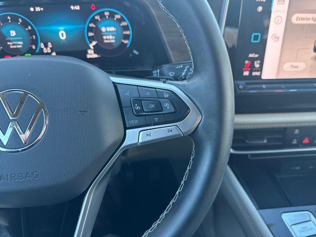 used 2024 Volkswagen Atlas car, priced at $33,500
