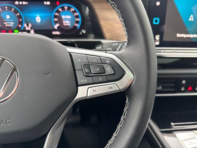 used 2025 Volkswagen Atlas car, priced at $37,900