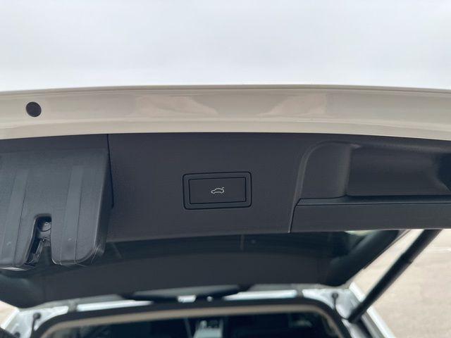 new 2026 Volkswagen Atlas car, priced at $45,169