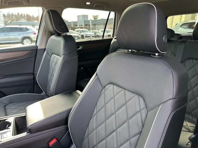 new 2026 Volkswagen Atlas car, priced at $52,702