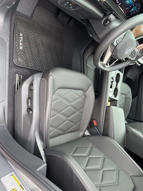 new 2026 Volkswagen Atlas car, priced at $39,909