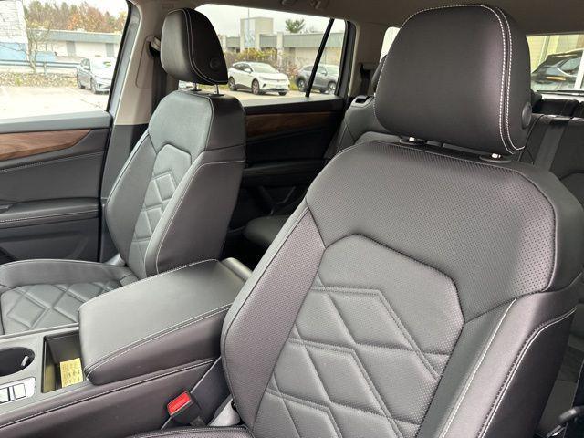 new 2026 Volkswagen Atlas car, priced at $39,909