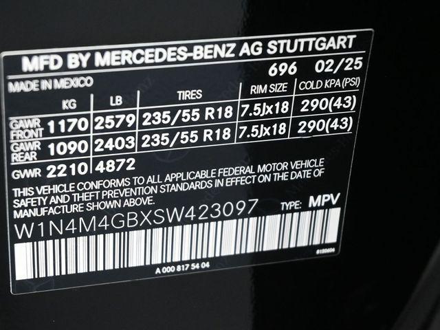 new 2025 Mercedes-Benz GLB 250 car, priced at $46,365