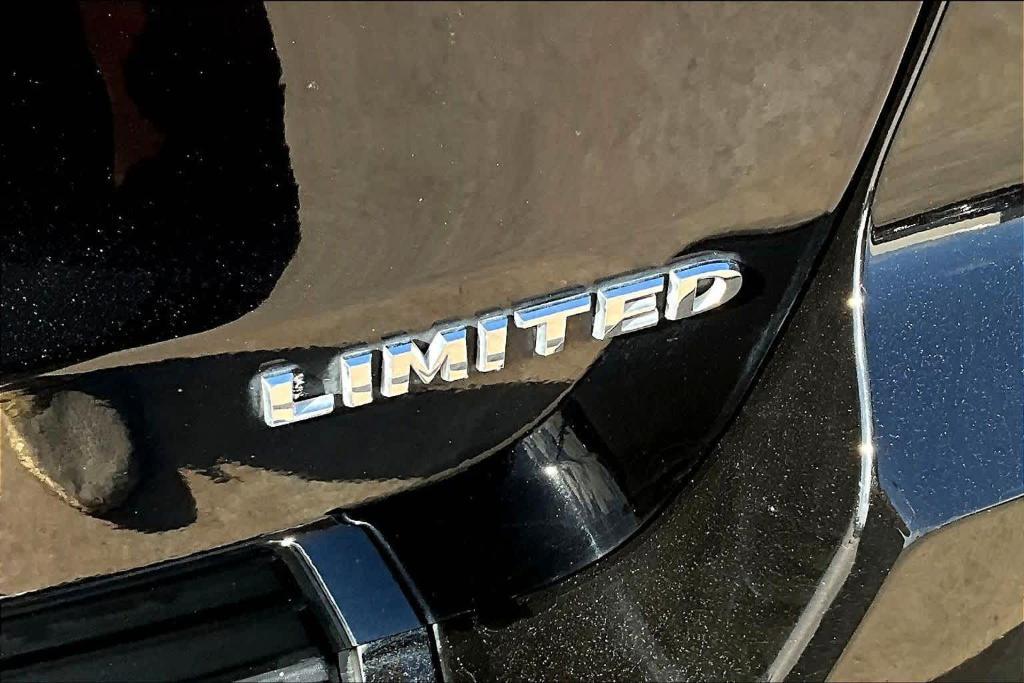 used 2020 Jeep Grand Cherokee car, priced at $17,995