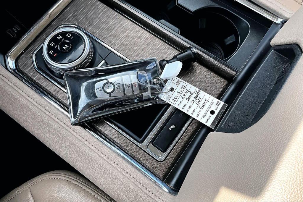 used 2024 Ford Expedition Max car, priced at $38,424