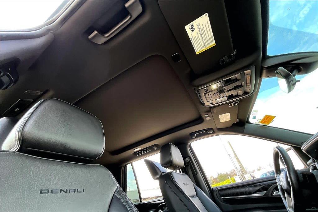 used 2021 GMC Yukon car, priced at $32,825