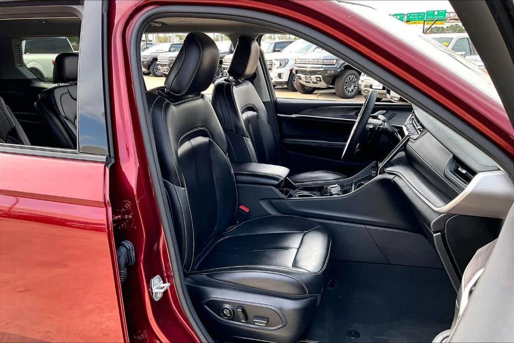 used 2023 Jeep Grand Cherokee L car, priced at $25,945