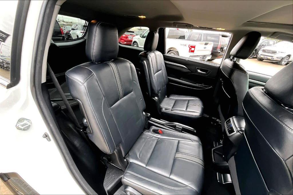 used 2018 Toyota Highlander car, priced at $20,925