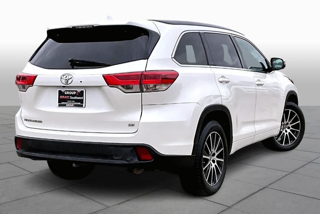 used 2018 Toyota Highlander car, priced at $20,925