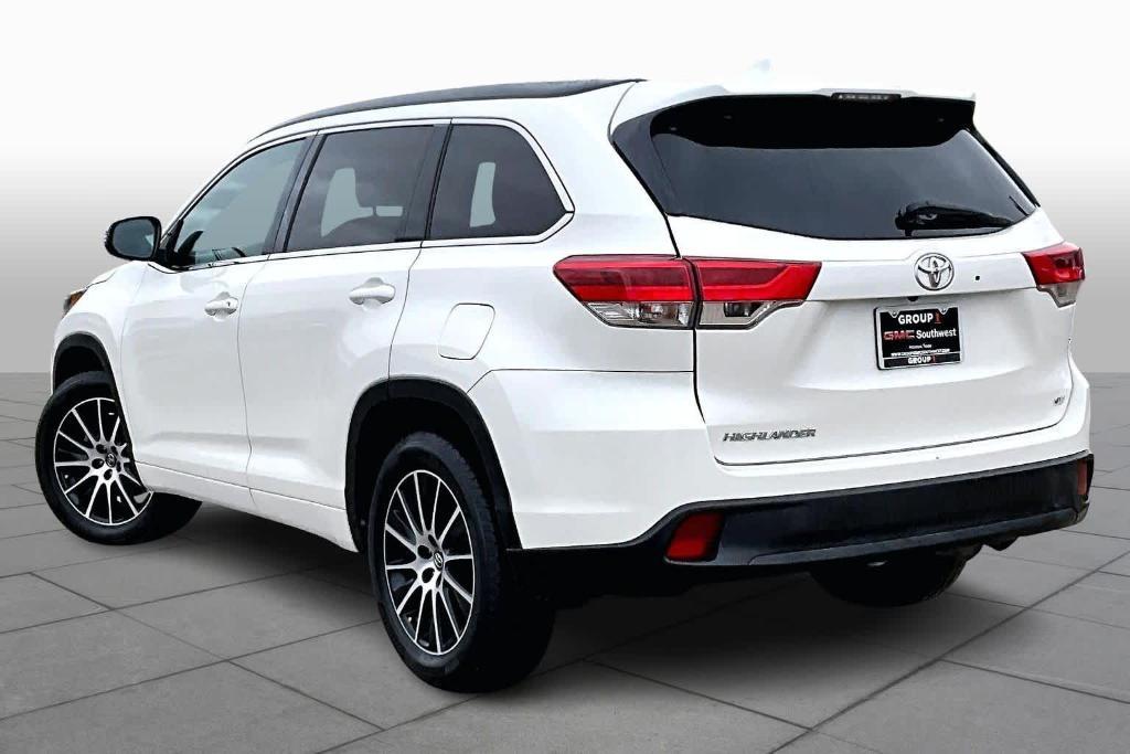 used 2018 Toyota Highlander car, priced at $20,925