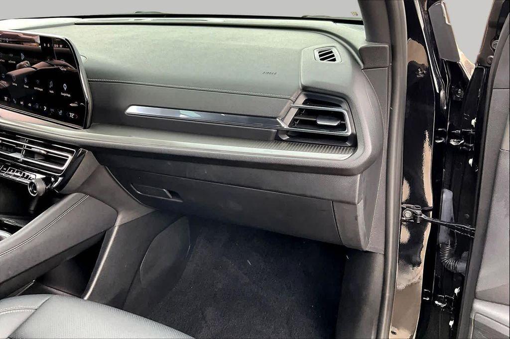used 2026 Chevrolet Traverse car, priced at $37,225