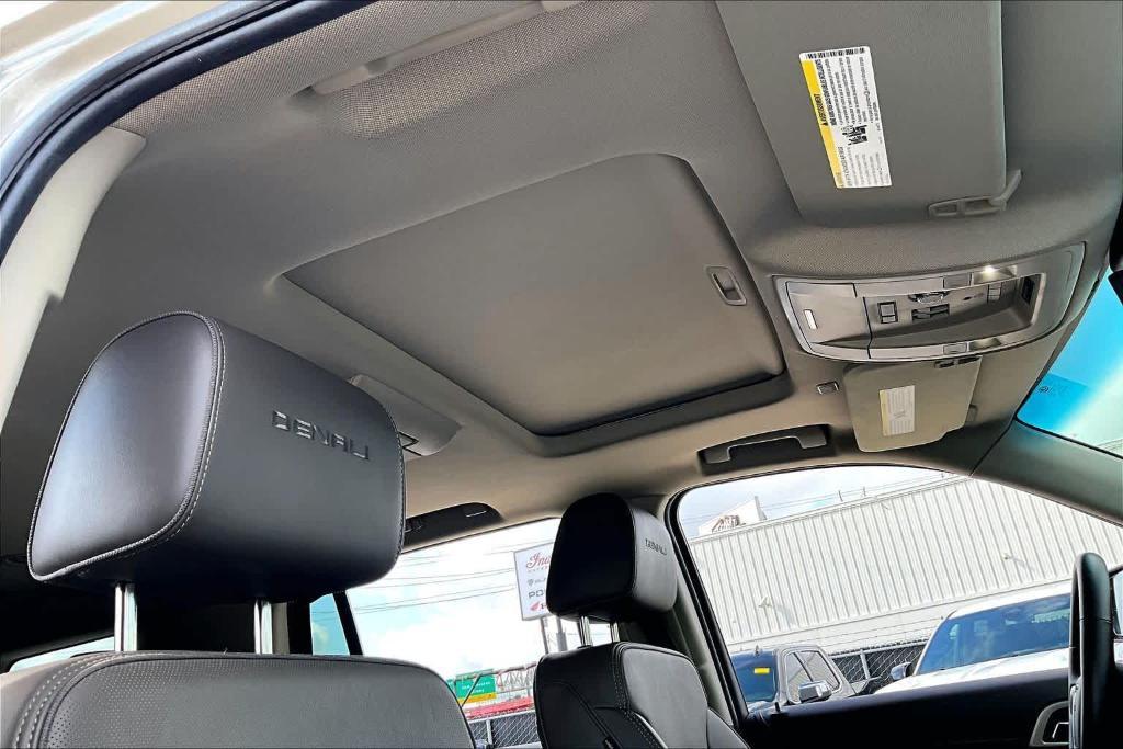 used 2017 GMC Yukon car, priced at $27,495