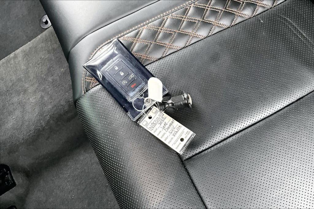 used 2022 Jeep Grand Cherokee car, priced at $39,695