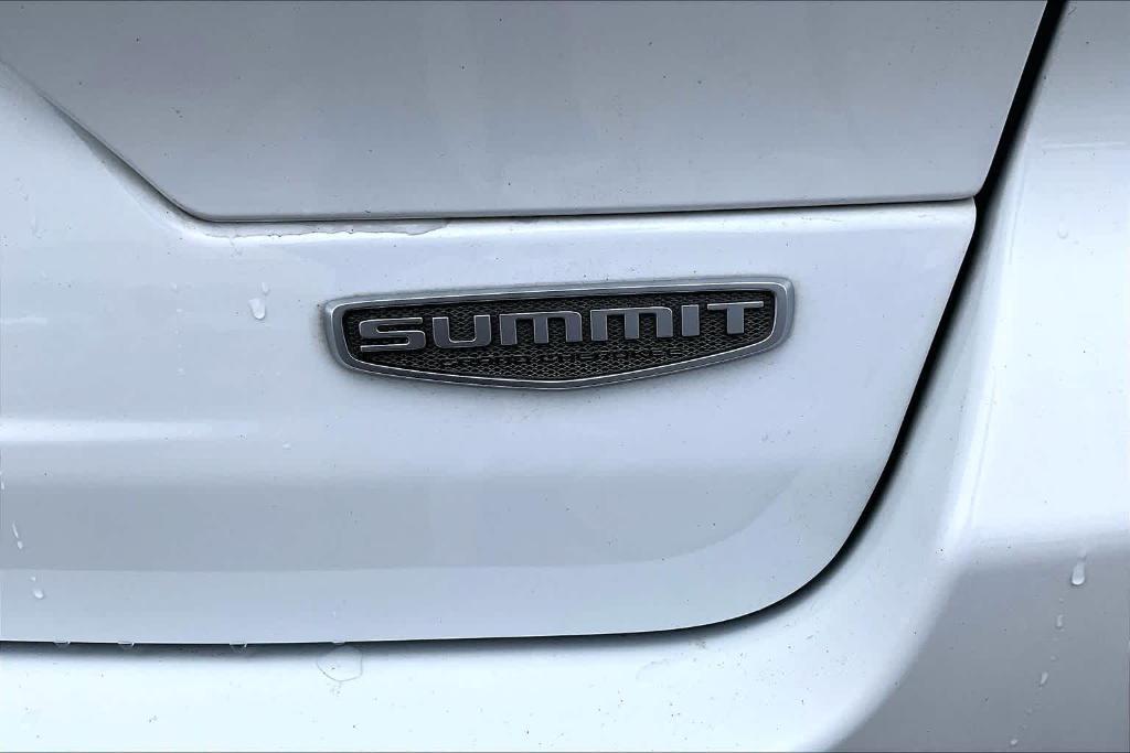 used 2022 Jeep Grand Cherokee car, priced at $39,695