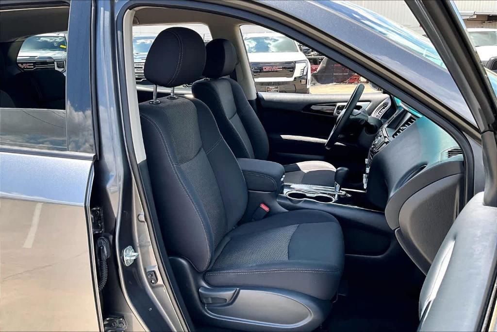 used 2017 Nissan Pathfinder car, priced at $13,329