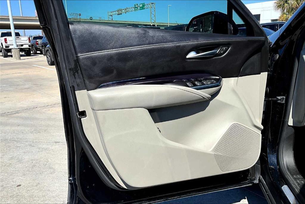 used 2022 Cadillac XT4 car, priced at $19,995