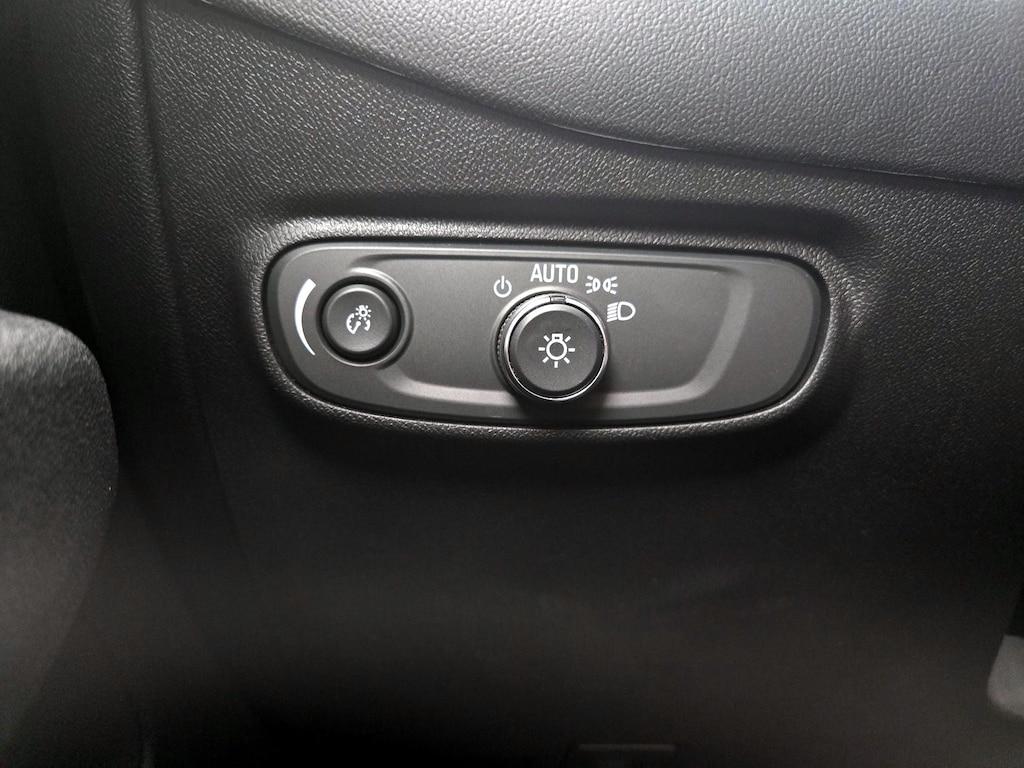 used 2020 Chevrolet Equinox car, priced at $19,998