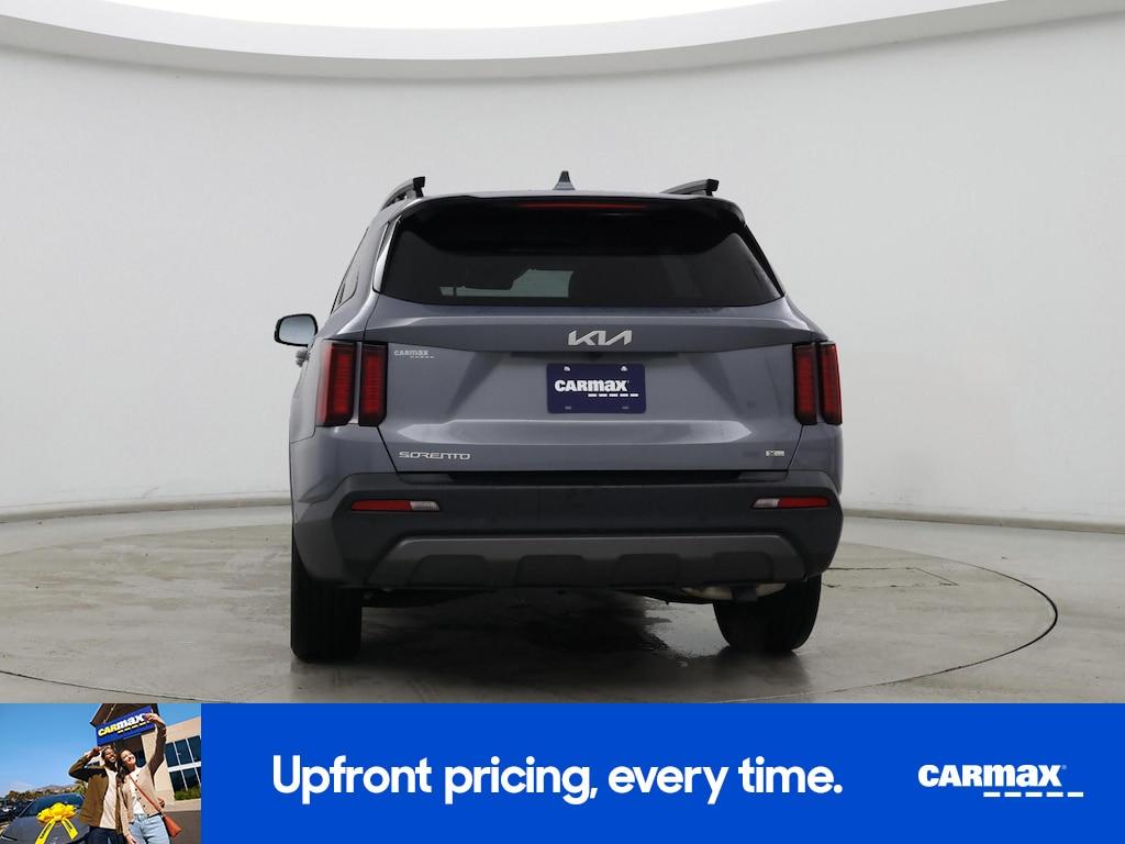 used 2023 Kia Sorento car, priced at $29,998