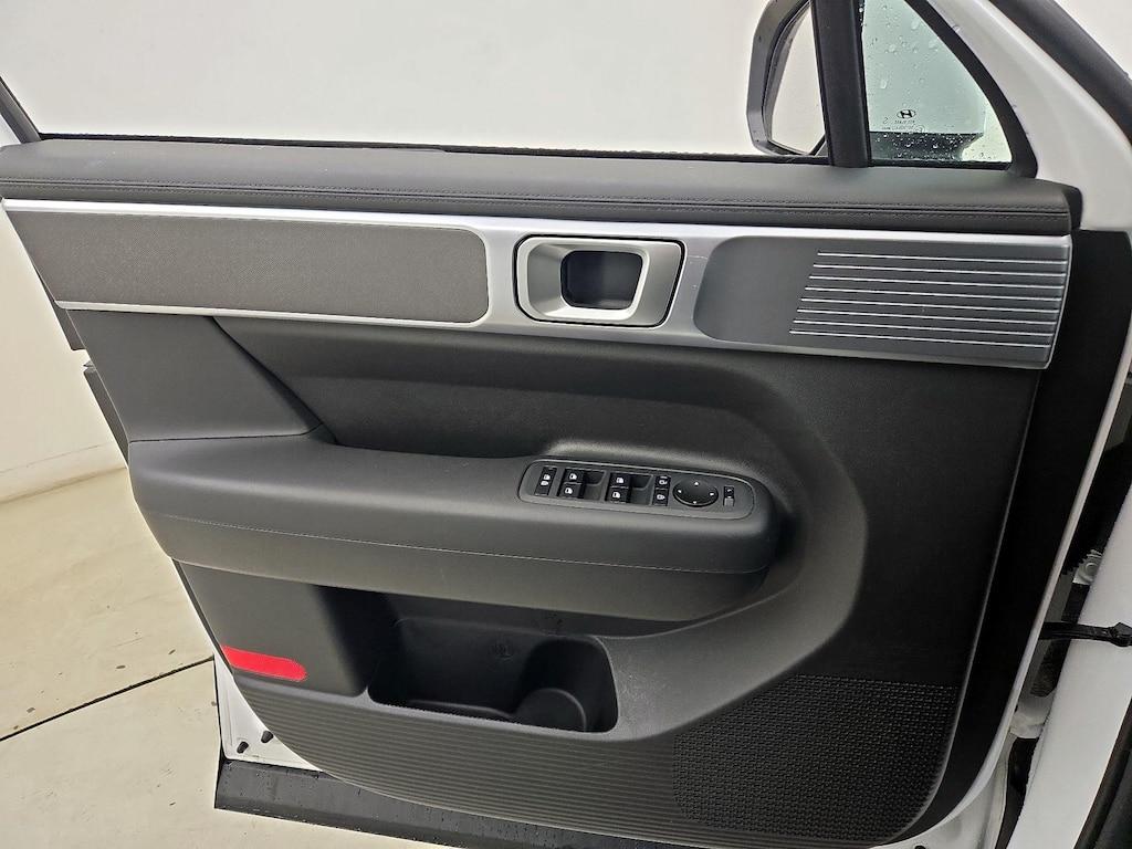 used 2025 Hyundai Santa Fe car, priced at $30,998