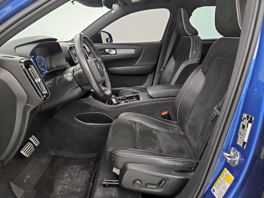 used 2021 Volvo XC40 car, priced at $21,998