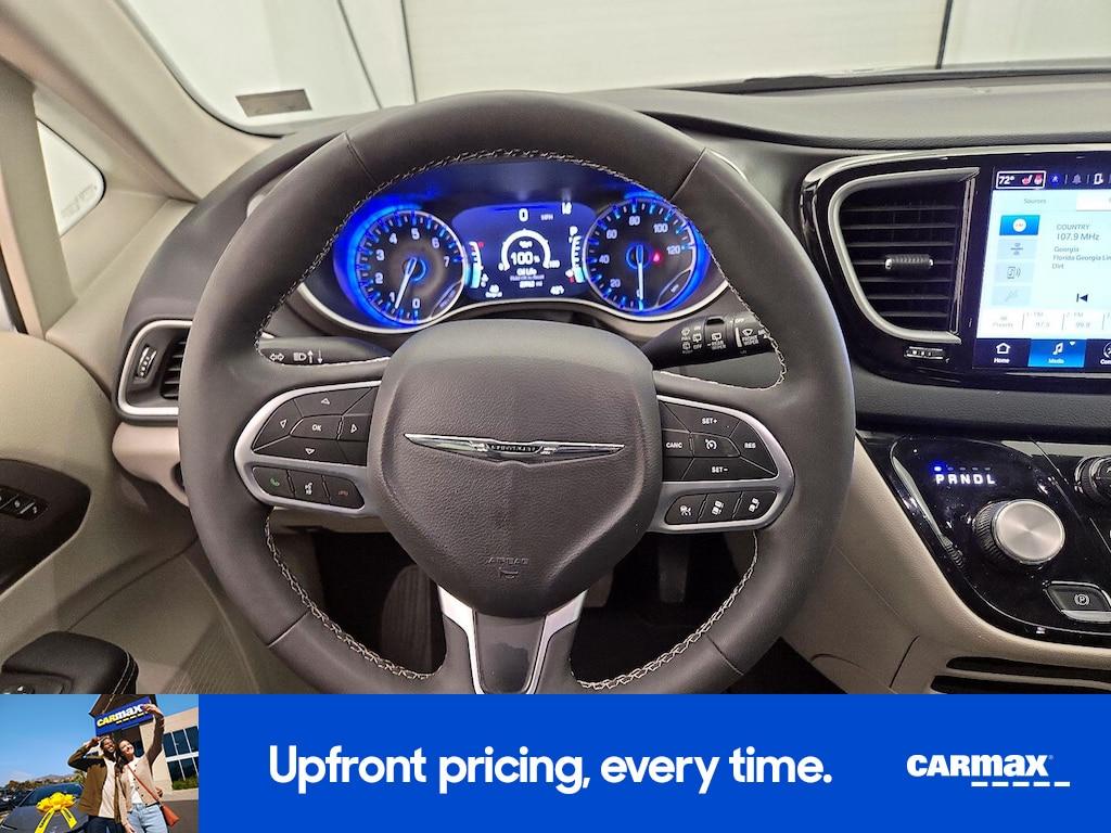 used 2024 Chrysler Pacifica car, priced at $30,998