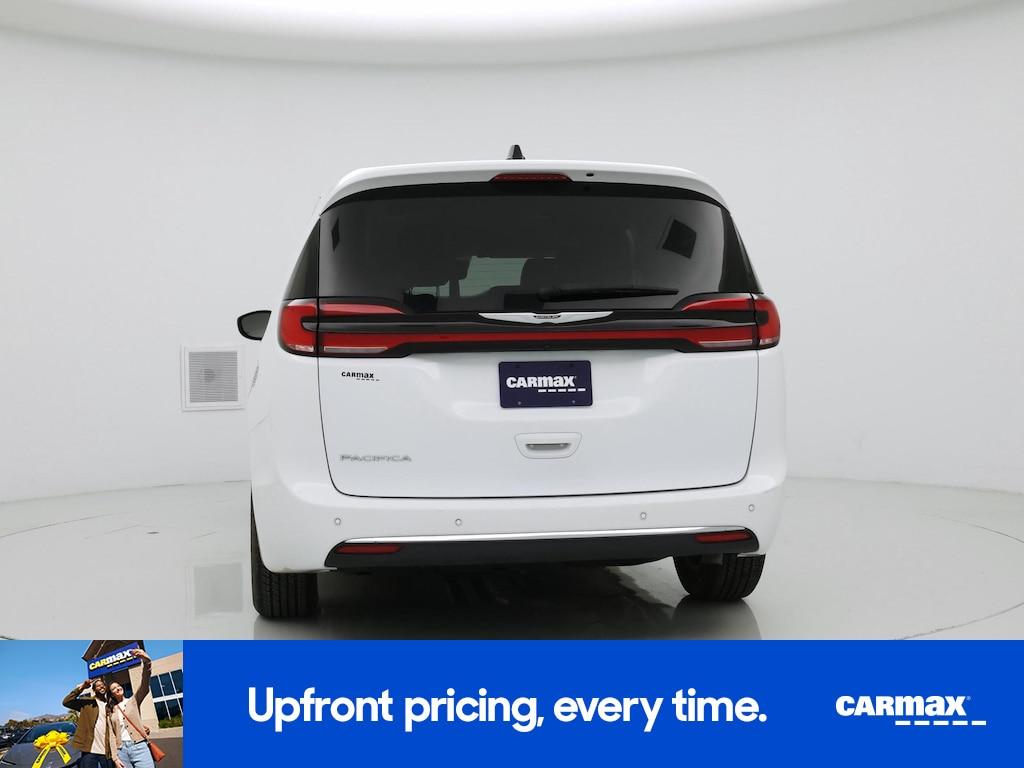 used 2024 Chrysler Pacifica car, priced at $30,998